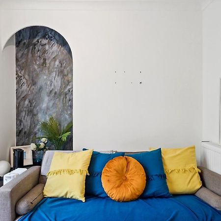 Modern One Bedroom Apartments In Brighton Eksteriør billede