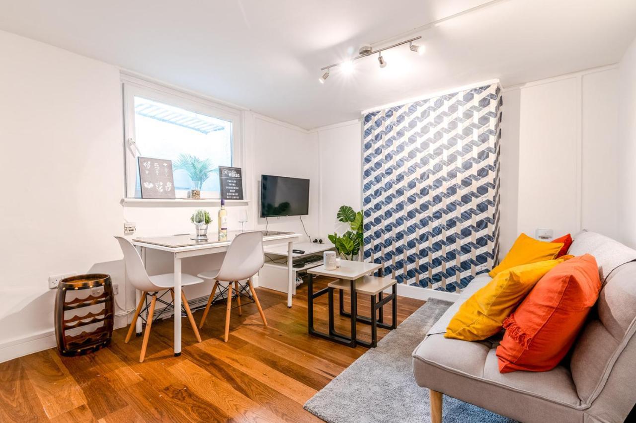 Modern One Bedroom Apartments In Brighton Eksteriør billede