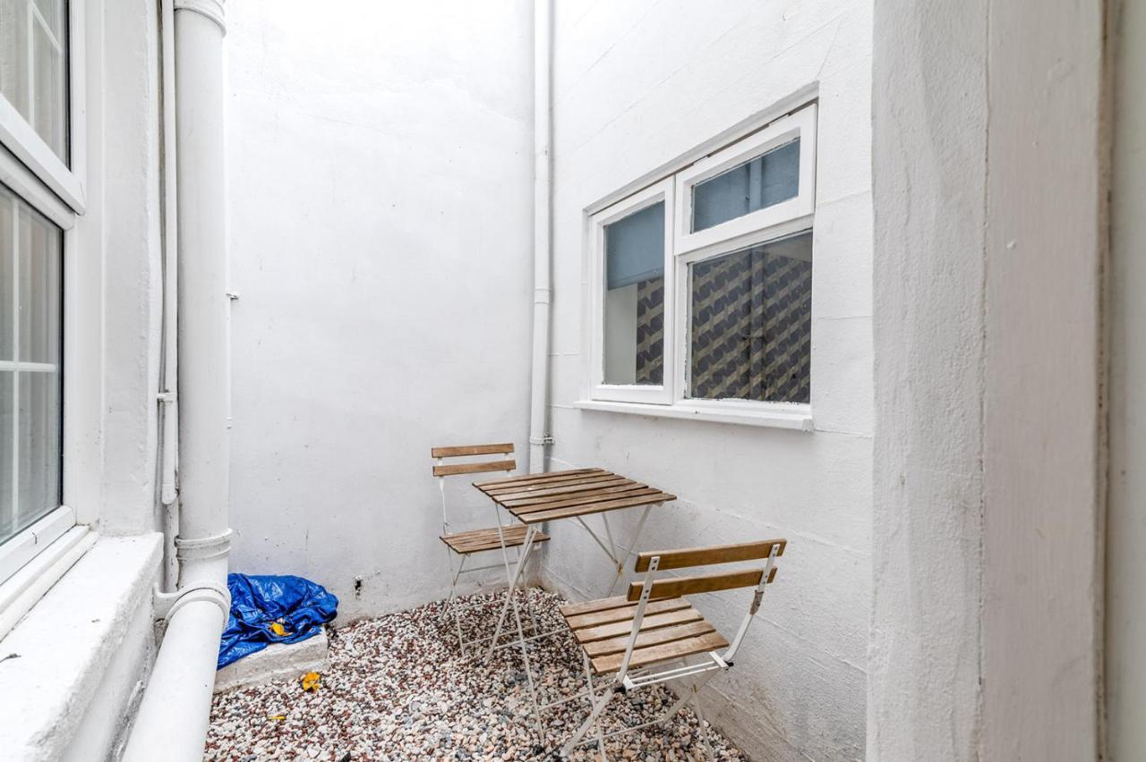 Modern One Bedroom Apartments In Brighton Eksteriør billede