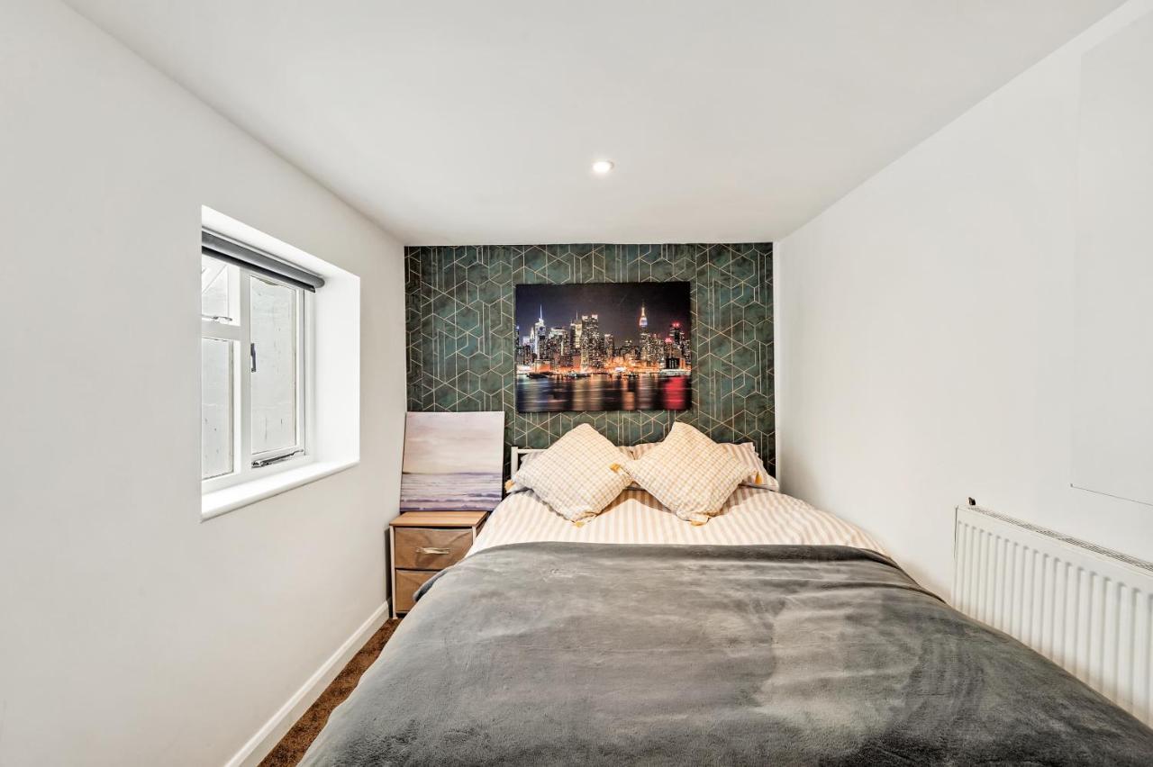 Modern One Bedroom Apartments In Brighton Eksteriør billede