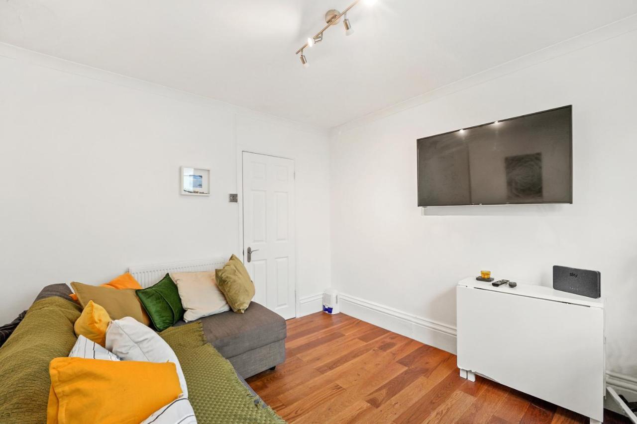 Modern One Bedroom Apartments In Brighton Eksteriør billede