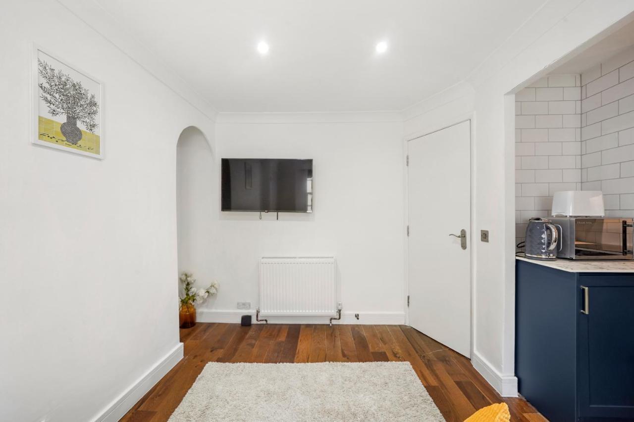 Modern One Bedroom Apartments In Brighton Eksteriør billede