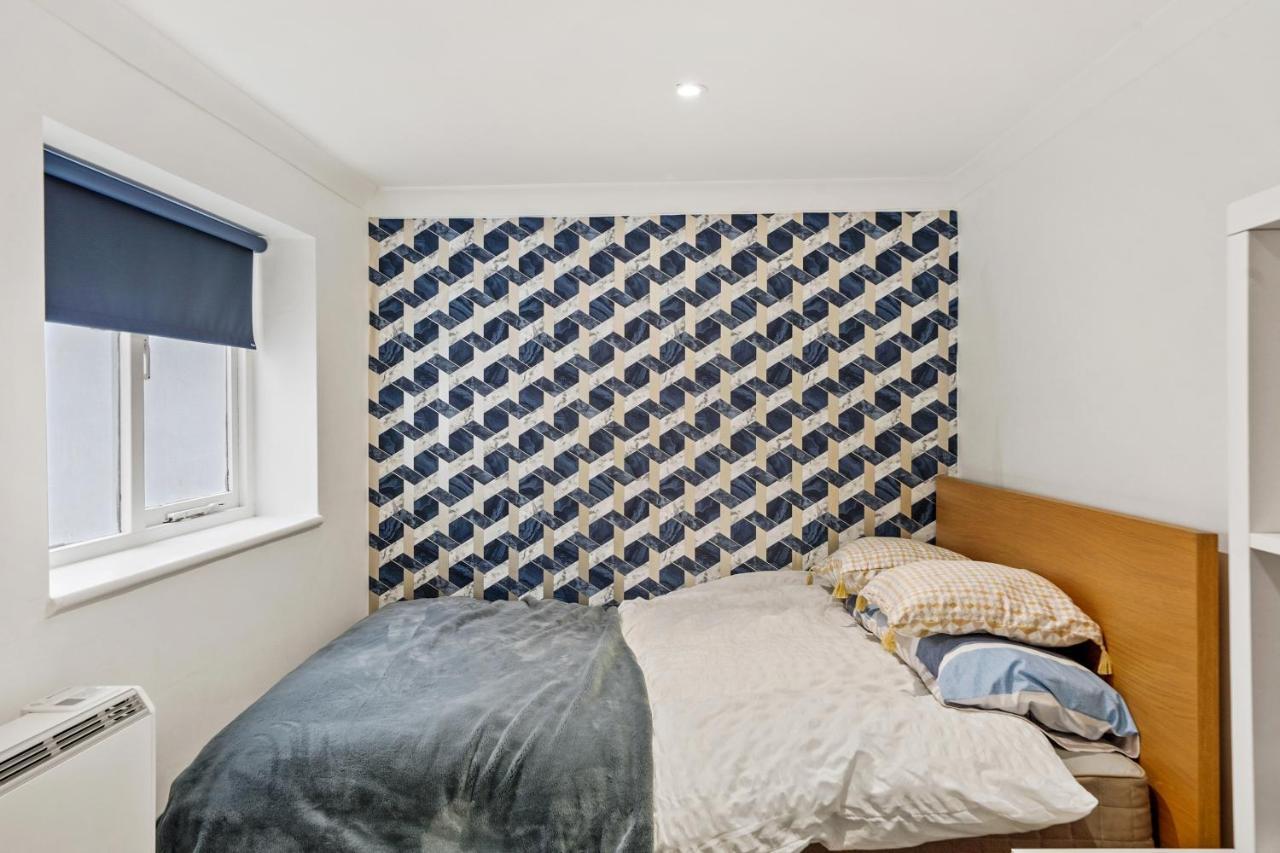 Modern One Bedroom Apartments In Brighton Eksteriør billede