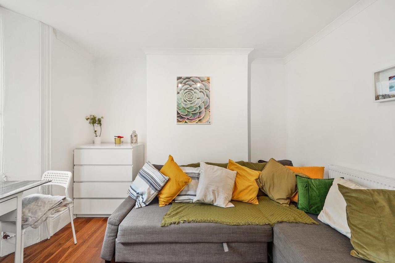 Modern One Bedroom Apartments In Brighton Eksteriør billede