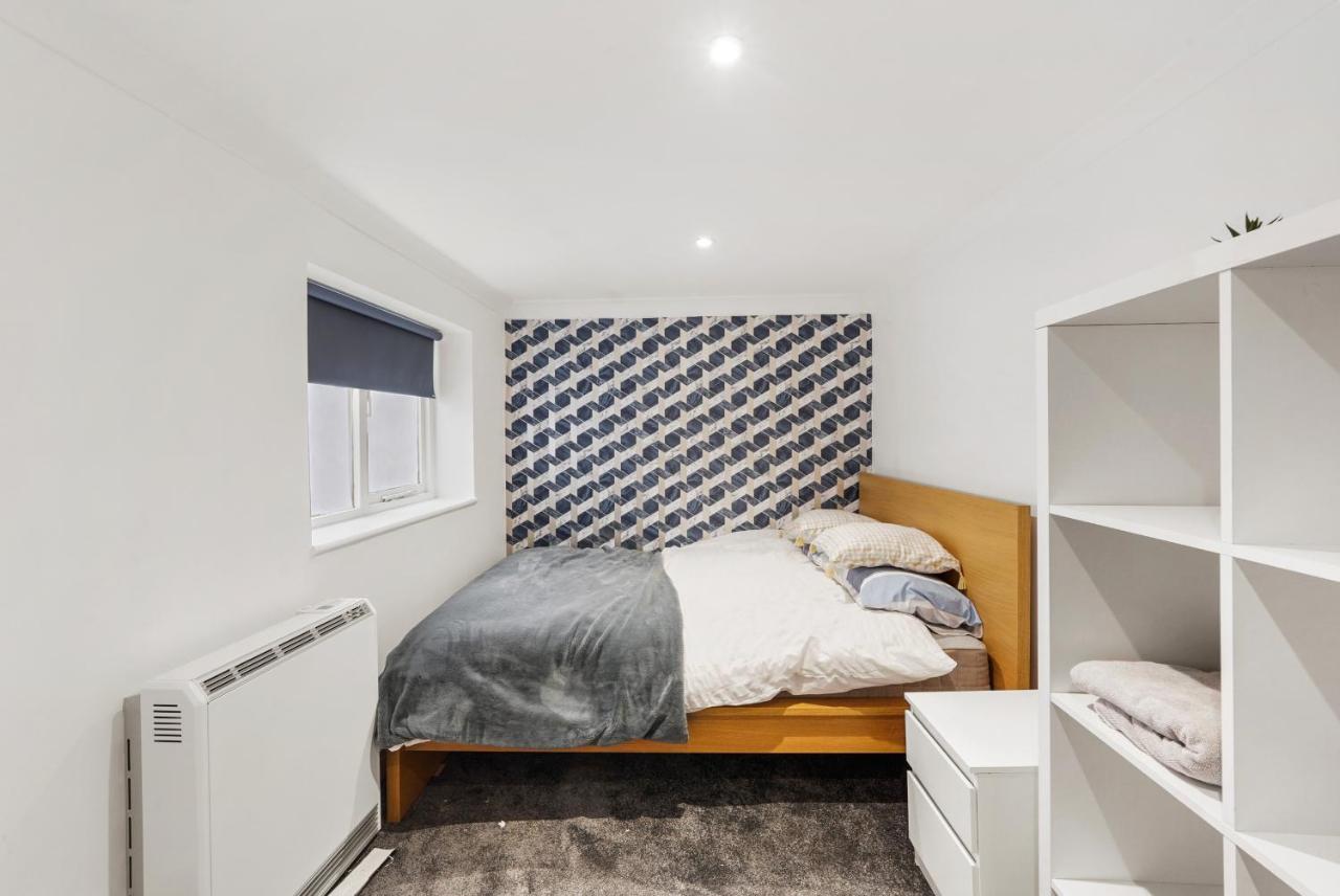 Modern One Bedroom Apartments In Brighton Eksteriør billede
