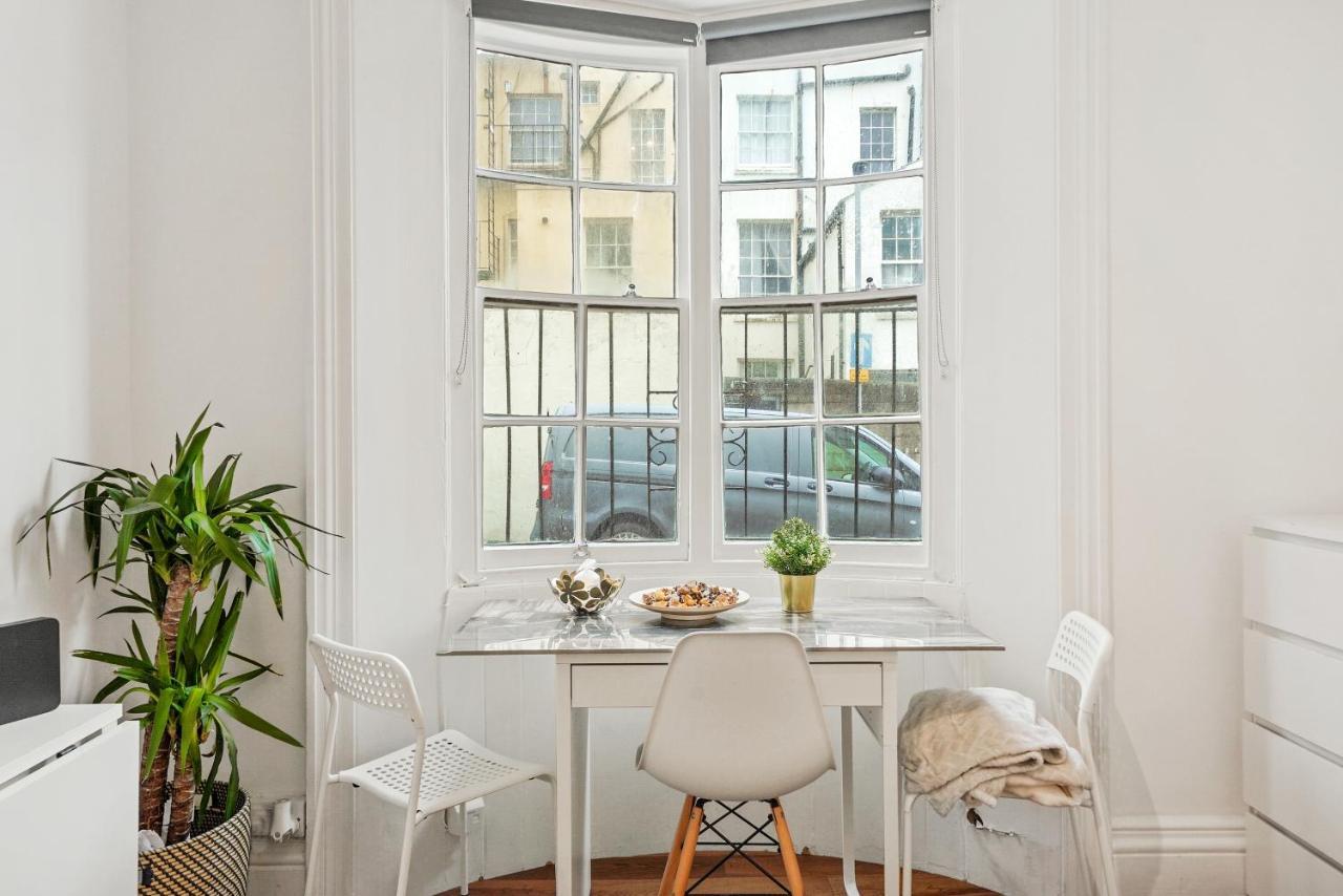 Modern One Bedroom Apartments In Brighton Eksteriør billede